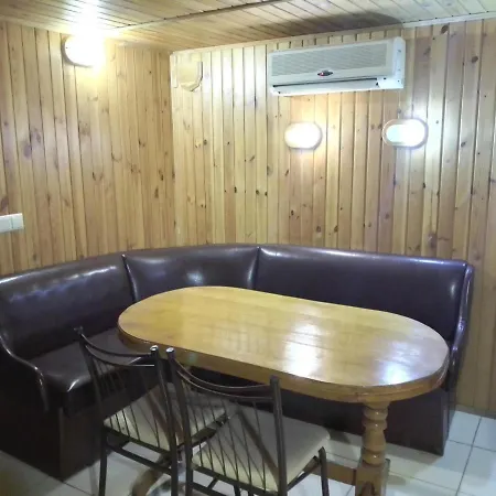 洛丁娜酒店 酒店